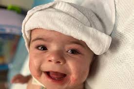 Бебе родено со тежина од 1 килограм се очекува да си оди дома откако помина повеќе од 400 дена во болница!